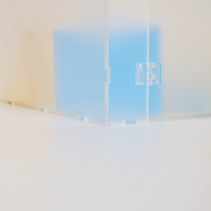 cubo satinato plexiglass con serratura angolo