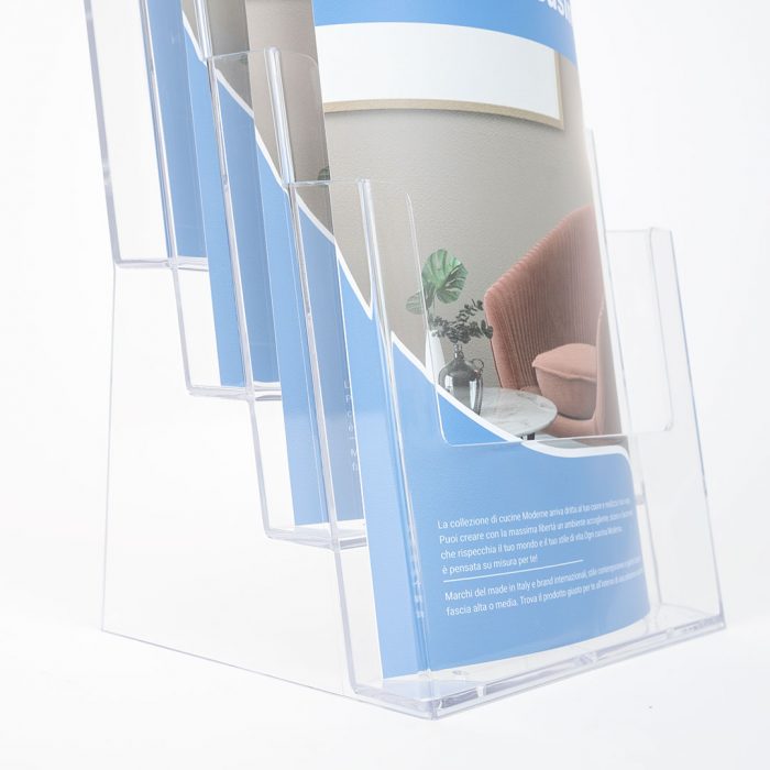 porta depliant in plexiglass quattro tasche da banco