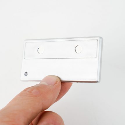 porta badge magnetico retro
