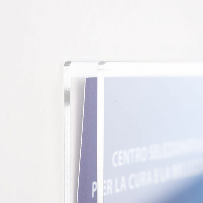 Portavvisi da vetro in acrilico f.to 50x70 verticale con biadesivi - immagine 6