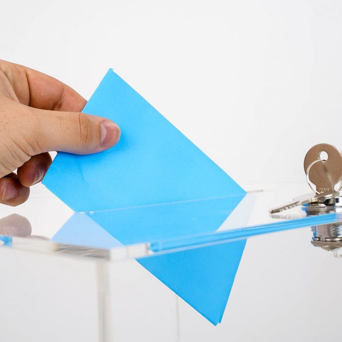 cubo trasparente plexiglass autoportante inserimento lettera
