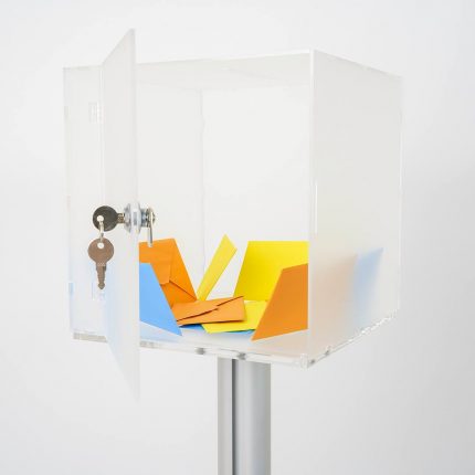 cubo autoportante satinato plexigalss aperto