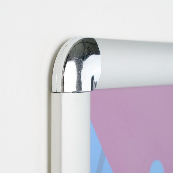 Cornice a scatto con profili frame 25 mm, angoli tondi e PVC frontale anti-riflesso - immagine 8