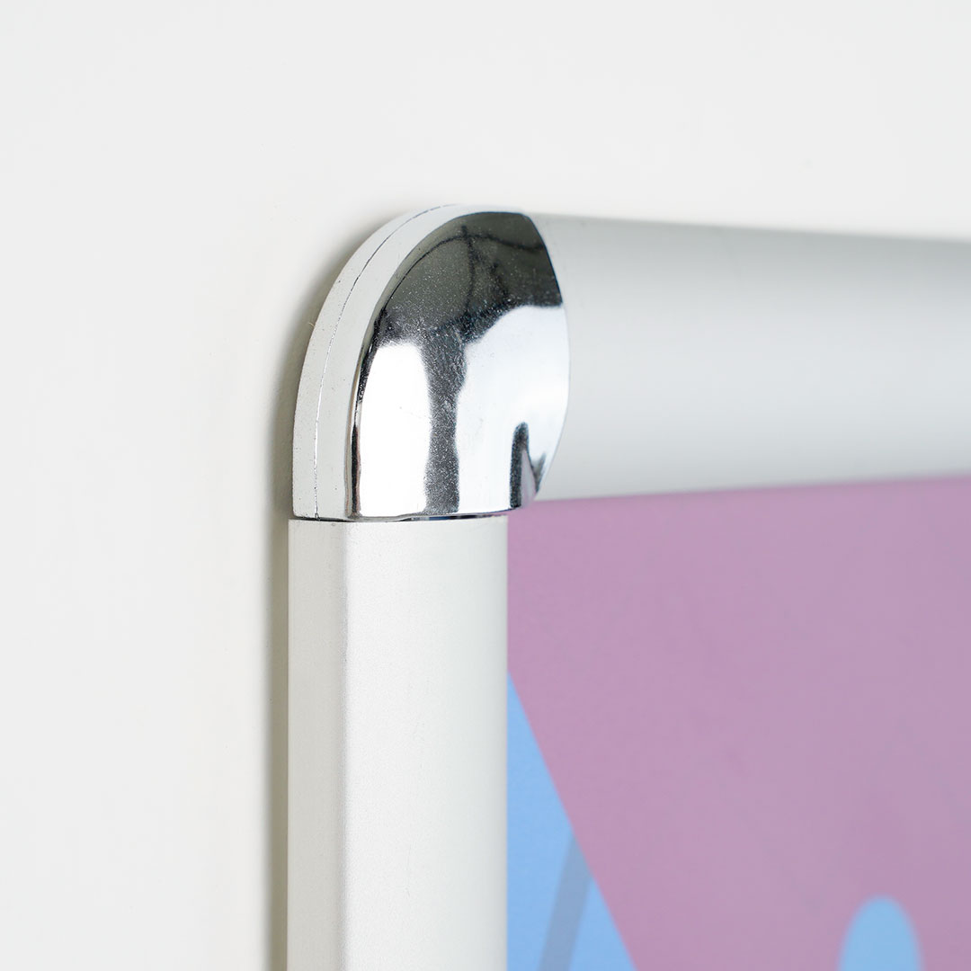 Cornice a scatto con profili frame 25 mm, angoli tondi e PVC frontale anti-riflesso - immagine 8