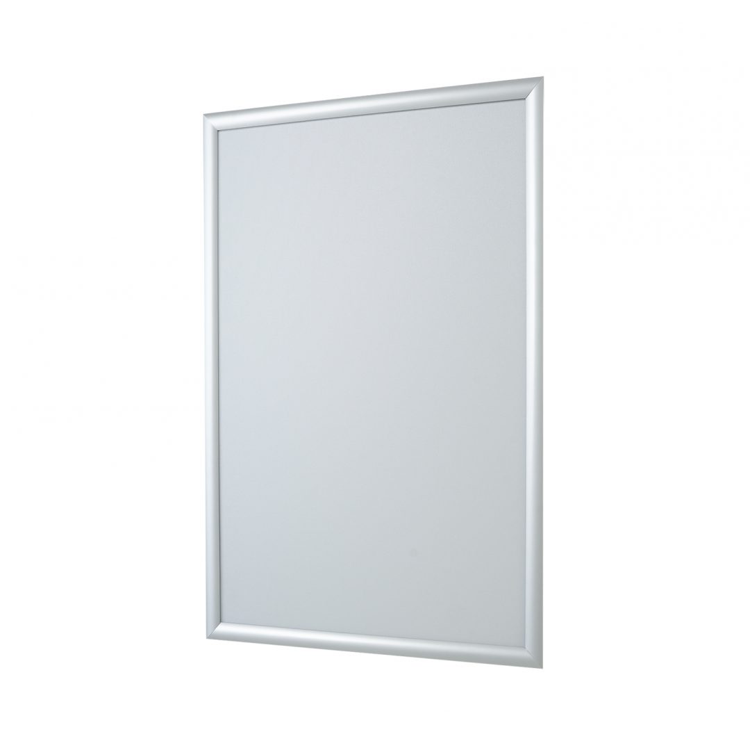 Cornice a scatto con profili frame 25 mm, angoli vivi e PVC frontale anti-riflesso