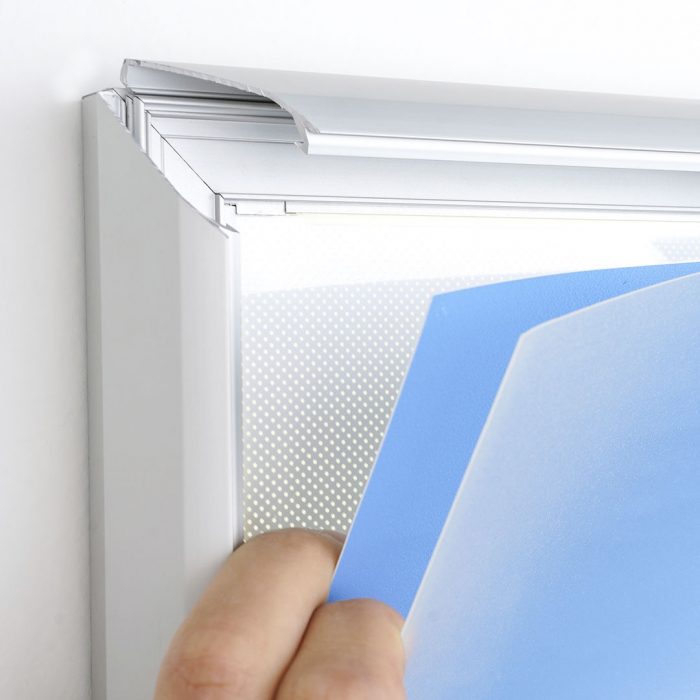 Cornice a scatto per interno rettroilluminata a LED slim - immagine 2