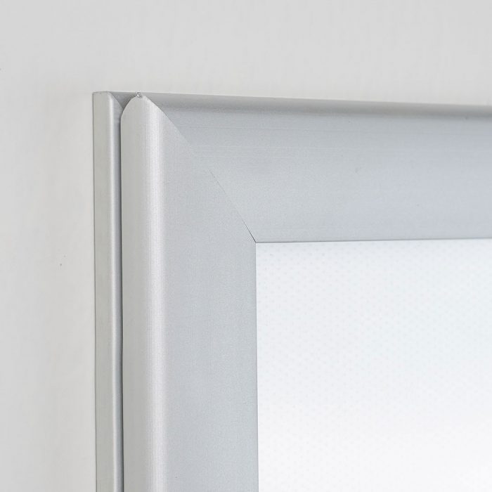 Cornice a scatto per interno rettroilluminata a LED f.to 70x100 - immagine 5