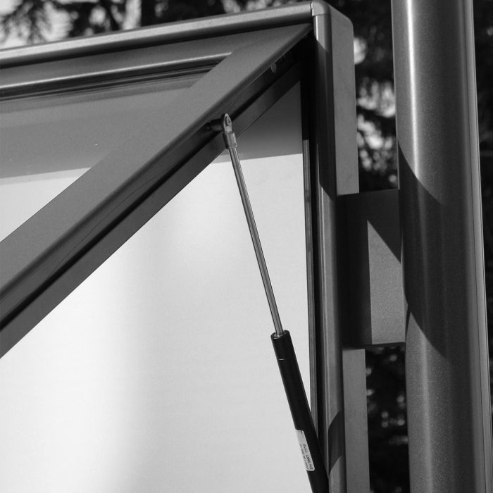Bacheca per esterni con apertura a libro in finitura grigio gotico/silver - immagine 2