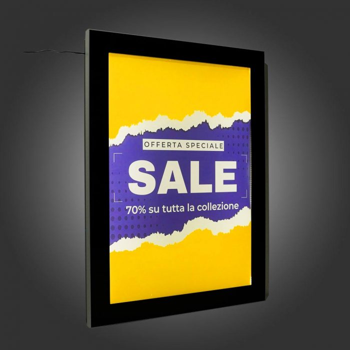 Bacheca linea premium porta poster per esterni con fondo retroilluminato a LED e apertura a ribalta - immagine 6