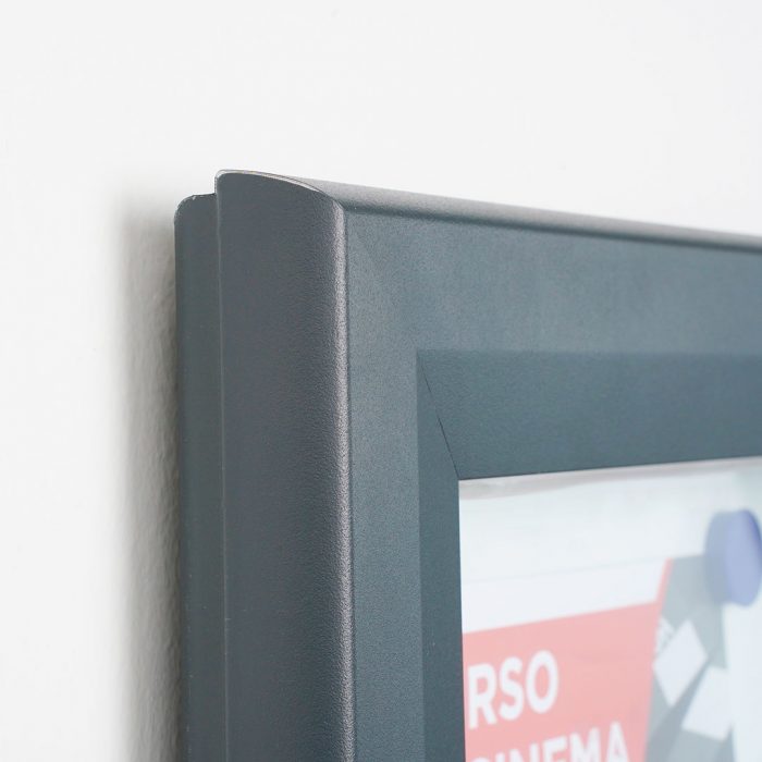 Bacheca per esterni con illuminazione a LED e apertura a ribalta  - F.to 4xA4 in finitura antracite RAL7016 - immagine 4