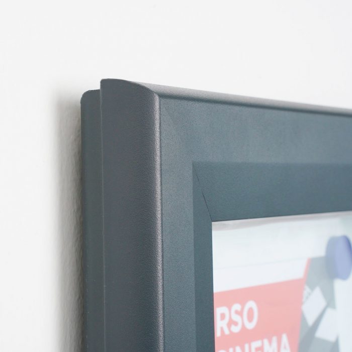Bacheca per esterni con illuminazione a LED e apertura a ribalta  - F.to 12xA4 - immagine 3
