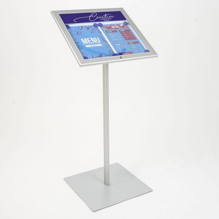 Bacheca porta menù per esterni autoportante con apertura a libro e pannello removibile per logo - F.to 2xA4