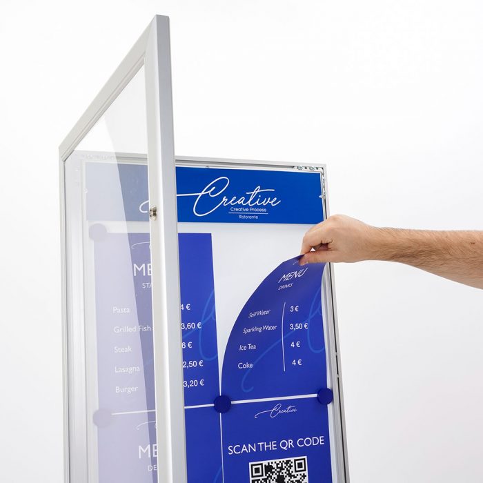 Bacheca porta menù per esterni autoportante con apertura a libro e pannello removibile per logo - F.to 4xA4 - immagine 7