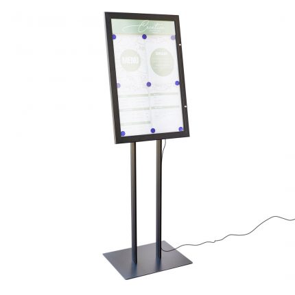 Bacheca porta menù per esterni autoportante a LED, apertura a libro e pannello removibile per logo - F.to 4xA4