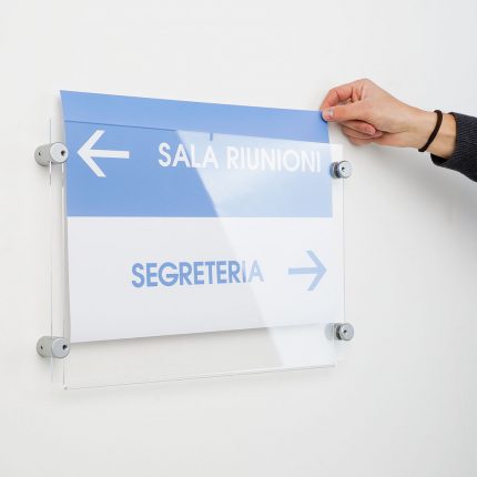 Tasca in plexi a parete f.to A3