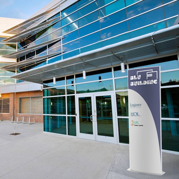 Totem bifacciale per esterni cm 70x200 H - immagine 1