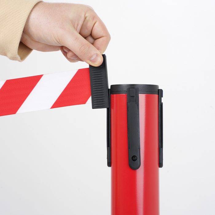 Colonnina in PVC rosso con base in plastica nera e nastro 3,5 metri bianco/rosso - immagine 6