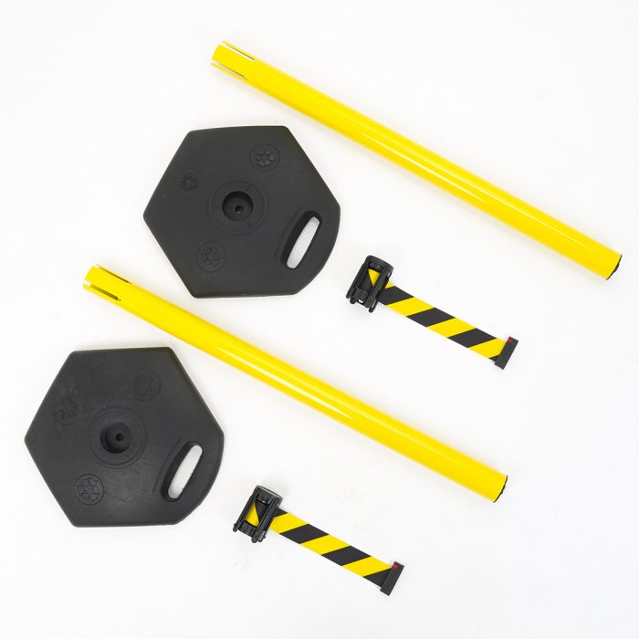 Colonnina in PVC giallo con base in plastica nera e nastro 3,5 metri giallo/nero - immagine 5
