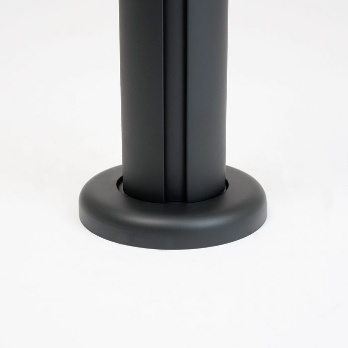 Colonnina nera con trasversa in alluminio lunghezza 1,5 mt e nastro 3 metri nero - immagine 4