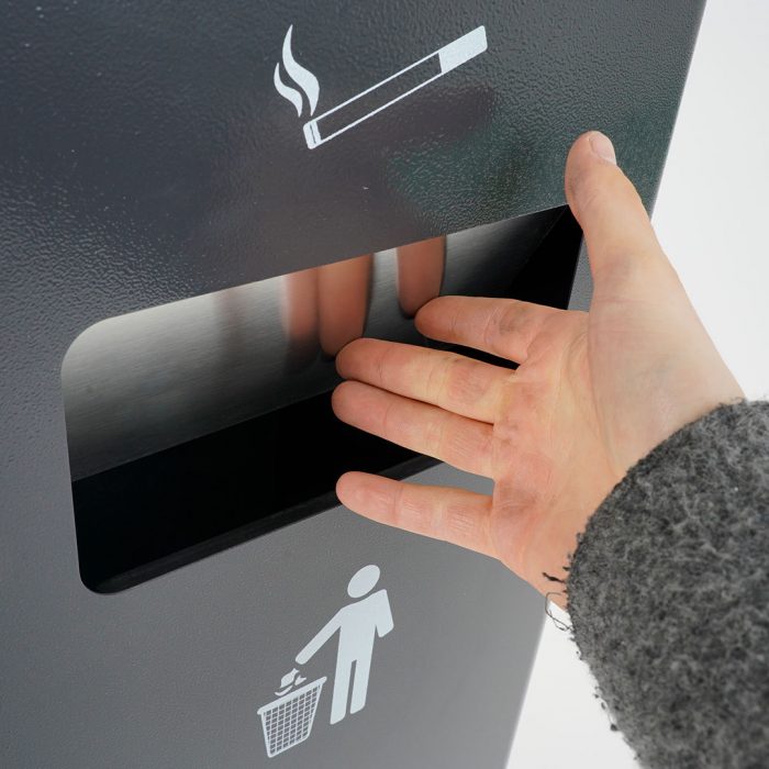 Cestino autoportante con copertura e posacenere 30x27x98H cm - Finitura antracite - immagine 7