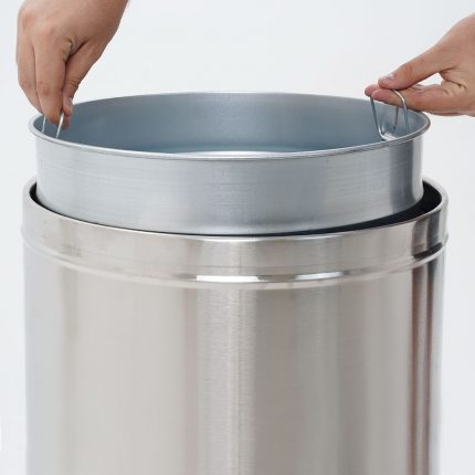 Cestino rotondo acciaio con coperchio girevole 38x73H cm